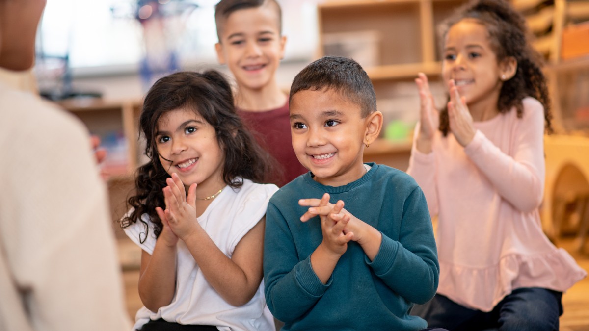 hand gestures signs of autism