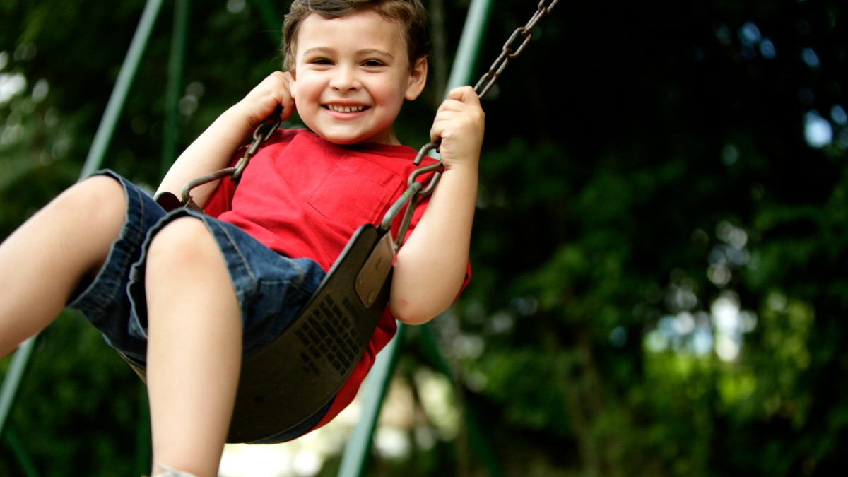 benefits of swinging for autism